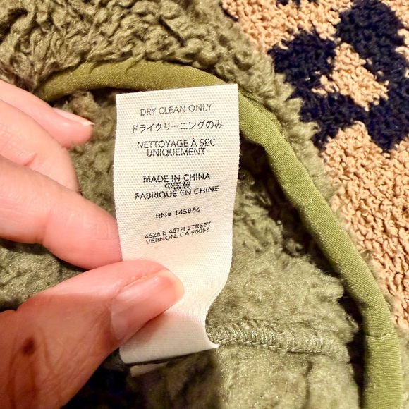 THE GREAT. Olive Fleece with Red Accents size M - Picture 5 of 8